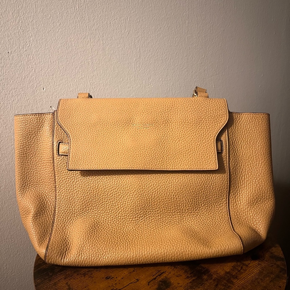 Elegant Tan Leather Tote Bag